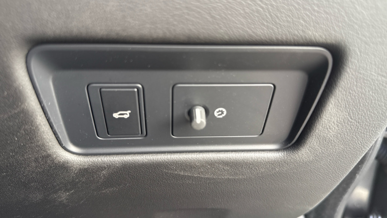 Jaguar F-Pace 2.0 P250 R-Dynamic Black 5dr Auto AWD Petrol Estate